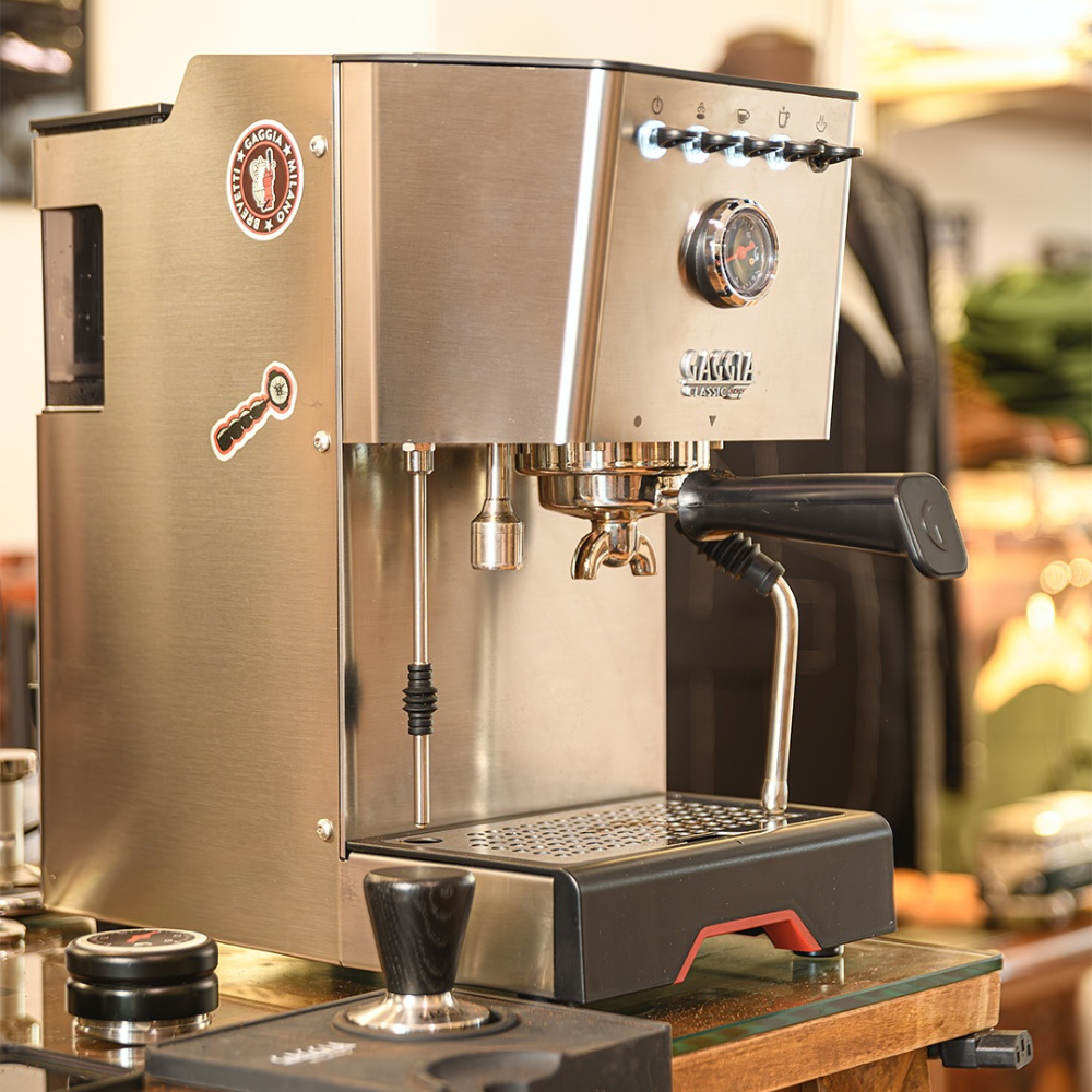 Gaggia Classic GT Dual-Boiler Espresso Machine | Dual-PIDs, Pre-Infusion & Intuitive Screen | Made in Italy | Colored TFT Display